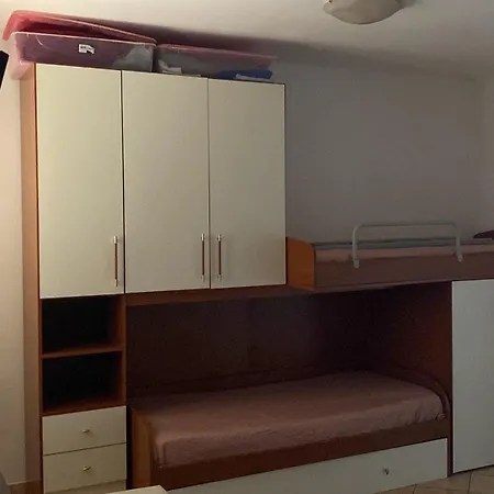 Apartman Robbyone 2 *